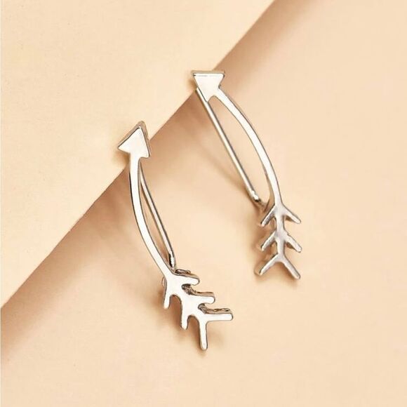 Arrow earrings  - Picture 3 of 3